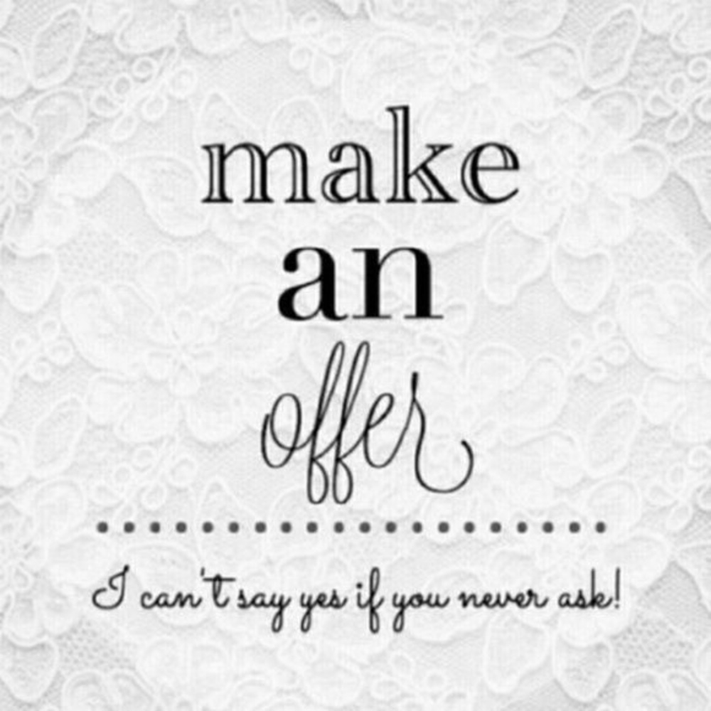 Make me an offer!! Closet clear out! 😘